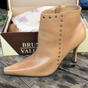 Bruno Valenti Aline ankle boots size 10